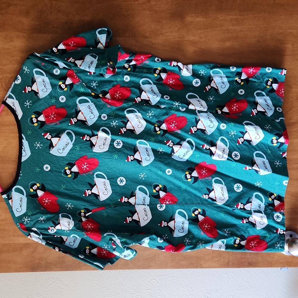 Scrub top - Picture 2 of 3